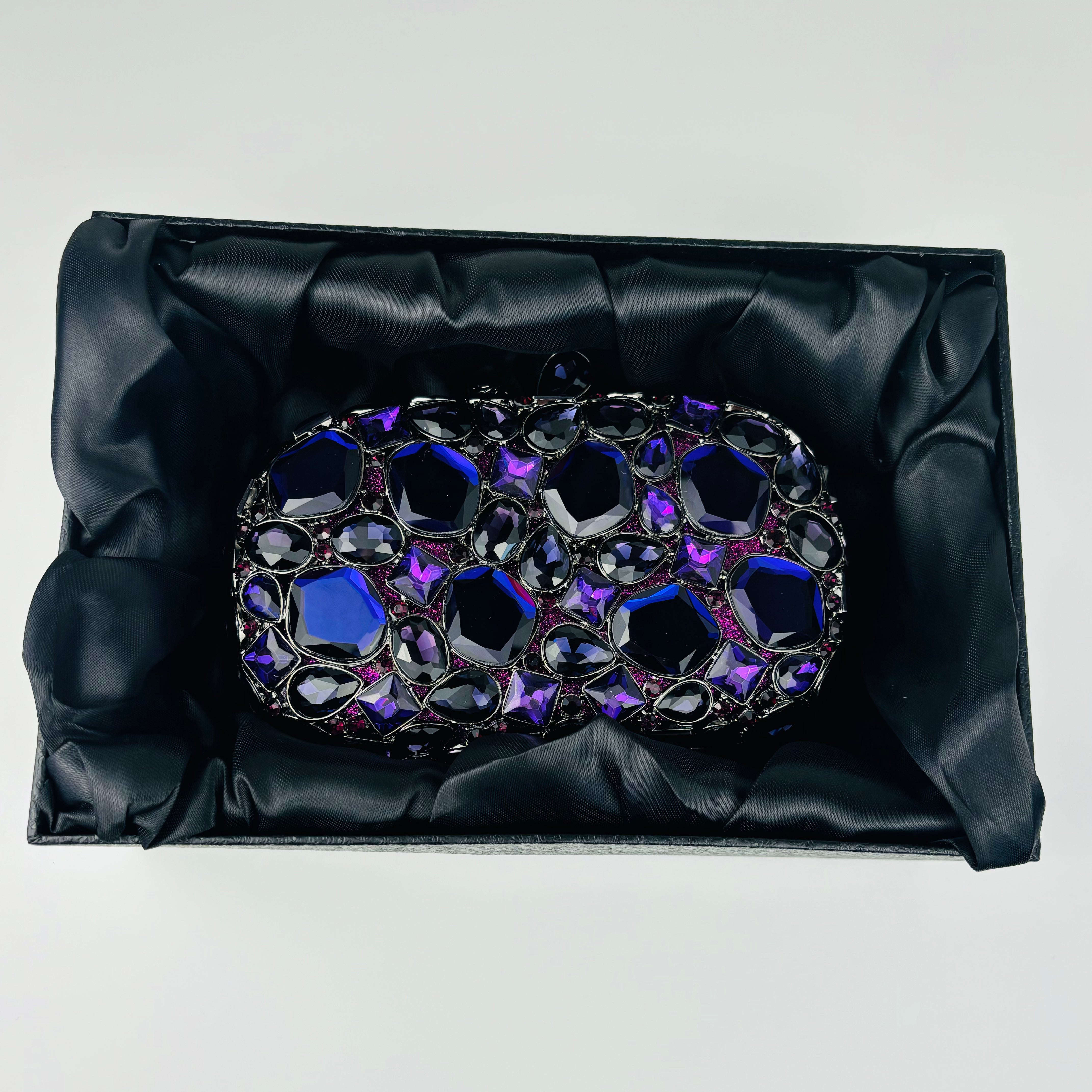 Chelsea Shell Magic Clutch